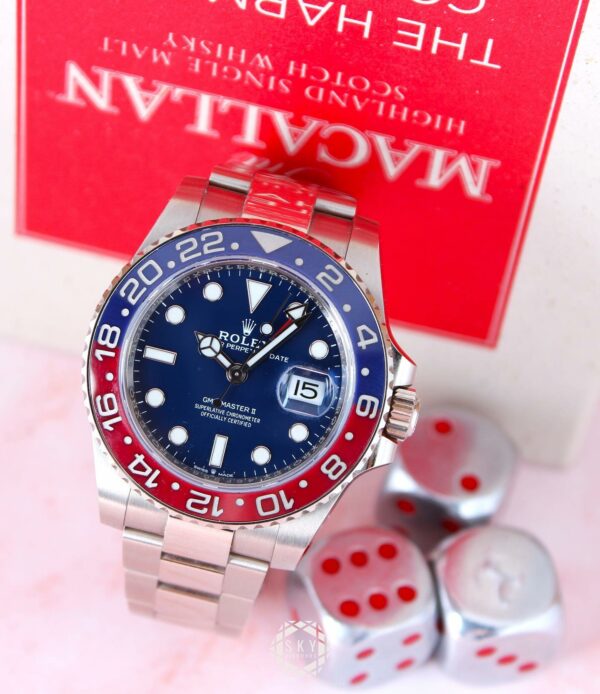 Rolex GMT-MASTER II  Oyster, 40 mm, white gold  M126719BLRO-0003